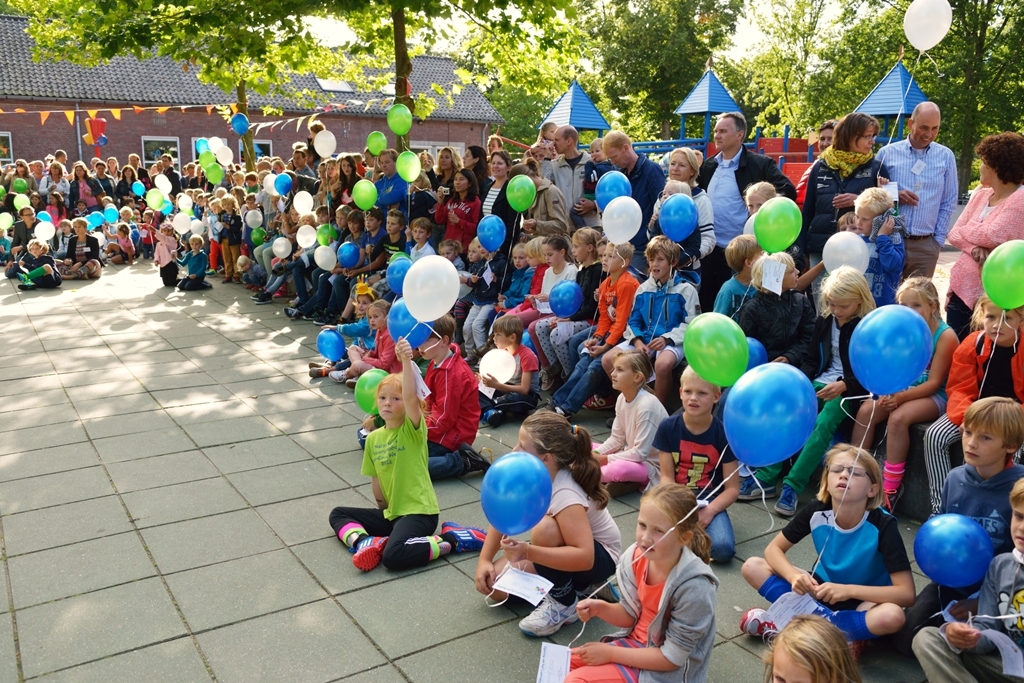 In september startte het jubileumjaar van de Nutsschool met een groot feest voor de leerlingen en een nieuw logo. Foto | Nutsbasisschool