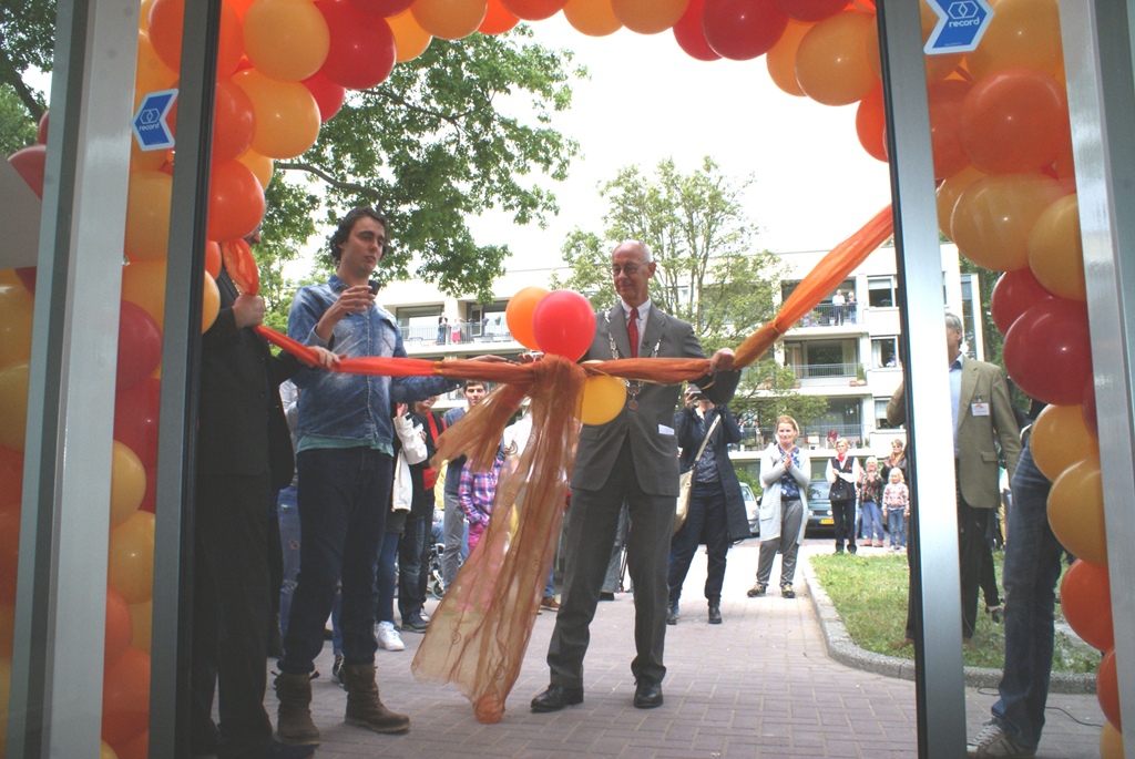 Julian en burgemeester Staatsen openden vandaag officieel Villa Voorschot. Foto's | Marjolein Altena